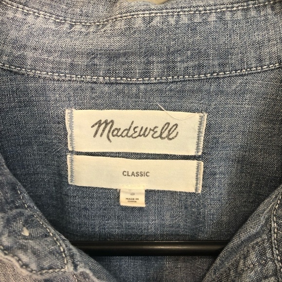 Madewell Women’s button down jean shirt size Small - Picture 4 of 9